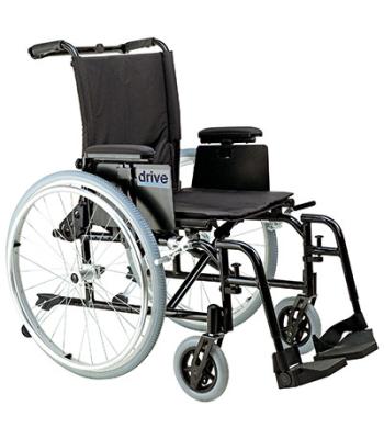 Drive, Cougar Ultra Lightweight Rehab Wheelchair, Swing away Footrests, 18" Seat