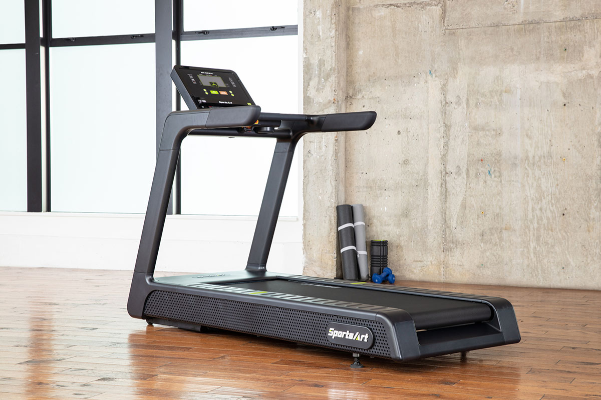 SportsArt T673 Prime Treadmill 16 Senza Touchscreen