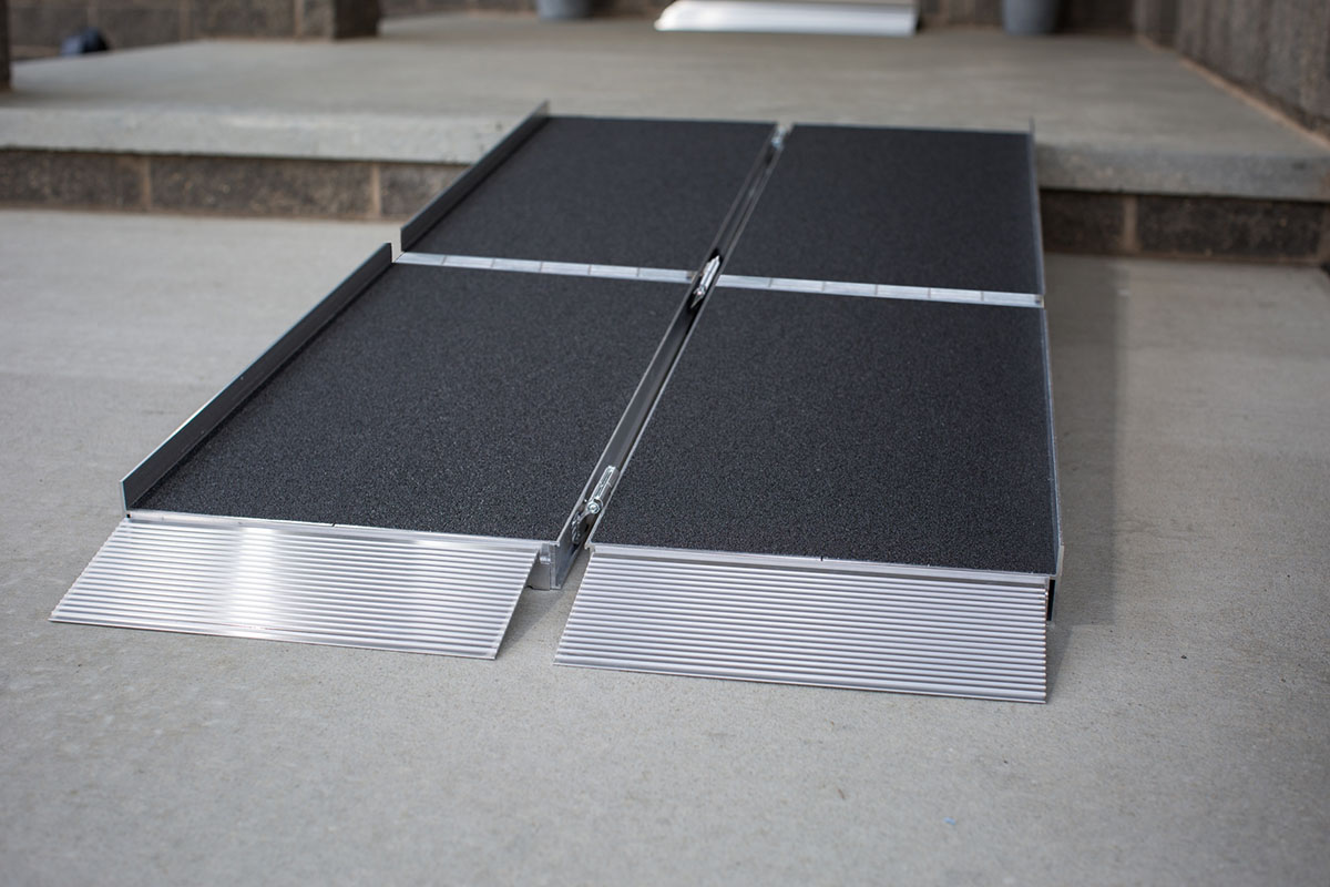 EZ-ACCESS SUITCASE Trifold AS Ramp 6'