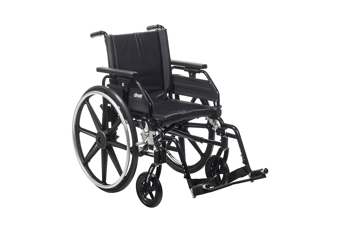 Drive Viper Plus GT Wheelchair with Universal Armrests Swing Away Footrests 22